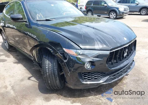 2017 Maserati Levante z USA, uszkodzony, nr VIN ZN661XUSXHX248138